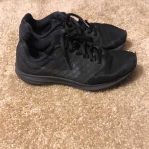 Nike Downshifter 7 Size 9